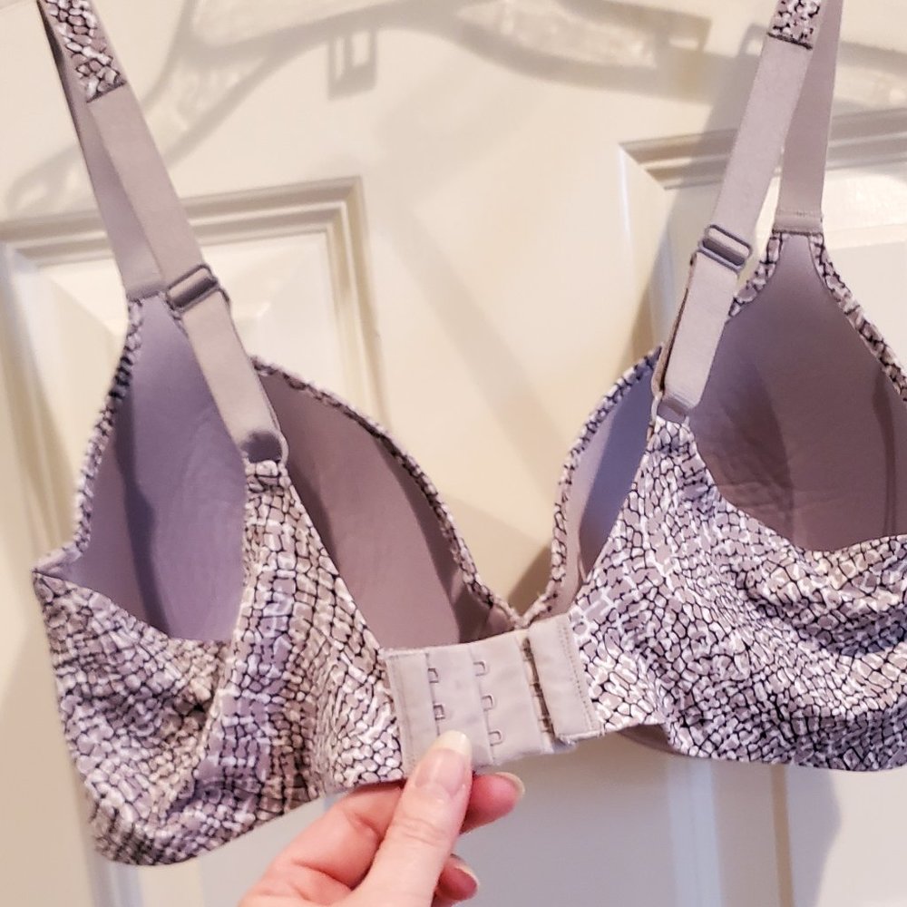 Warners Underwire Bra -38C - Picture 3 of 4